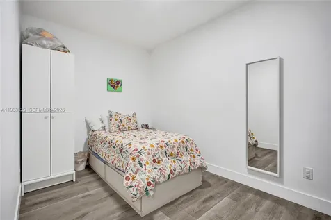 4928 SW 33rd Way Hollywood FL 33312