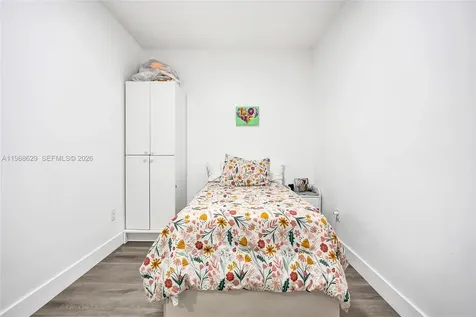 4928 SW 33rd Way Hollywood FL 33312