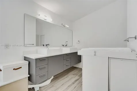 4928 SW 33rd Way Hollywood FL 33312