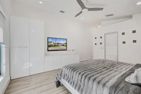 4928 SW 33rd Way Hollywood FL 33312