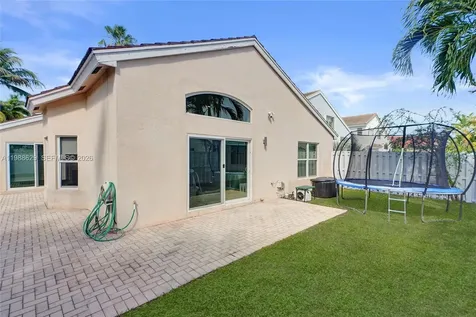 4928 SW 33rd Way Hollywood FL 33312