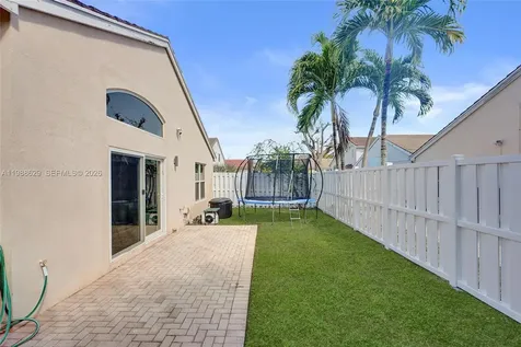 4928 SW 33rd Way Hollywood FL 33312