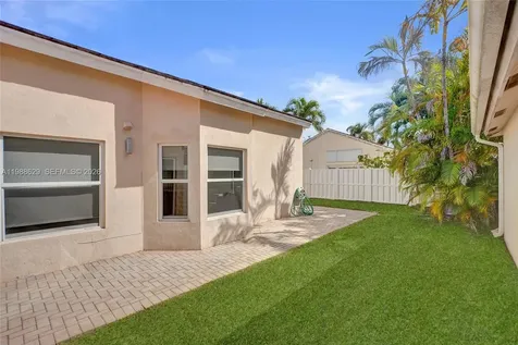 4928 SW 33rd Way Hollywood FL 33312