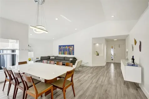 4928 SW 33rd Way Hollywood FL 33312