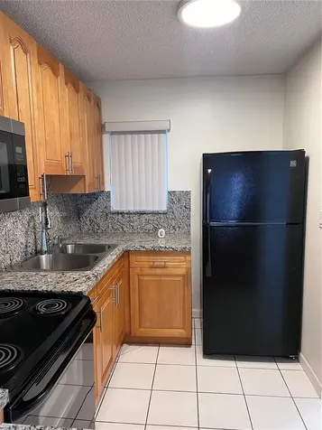 2750 W 76th Street Hialeah FL 33016