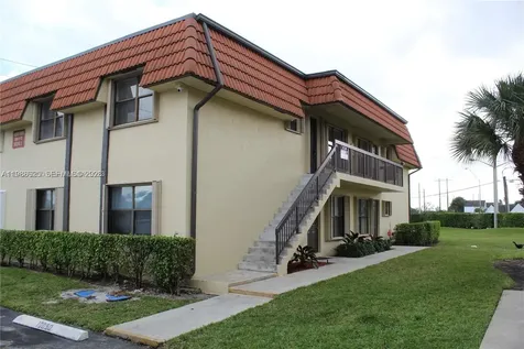 10016 NW 4th Street Pembroke Pines FL 33024