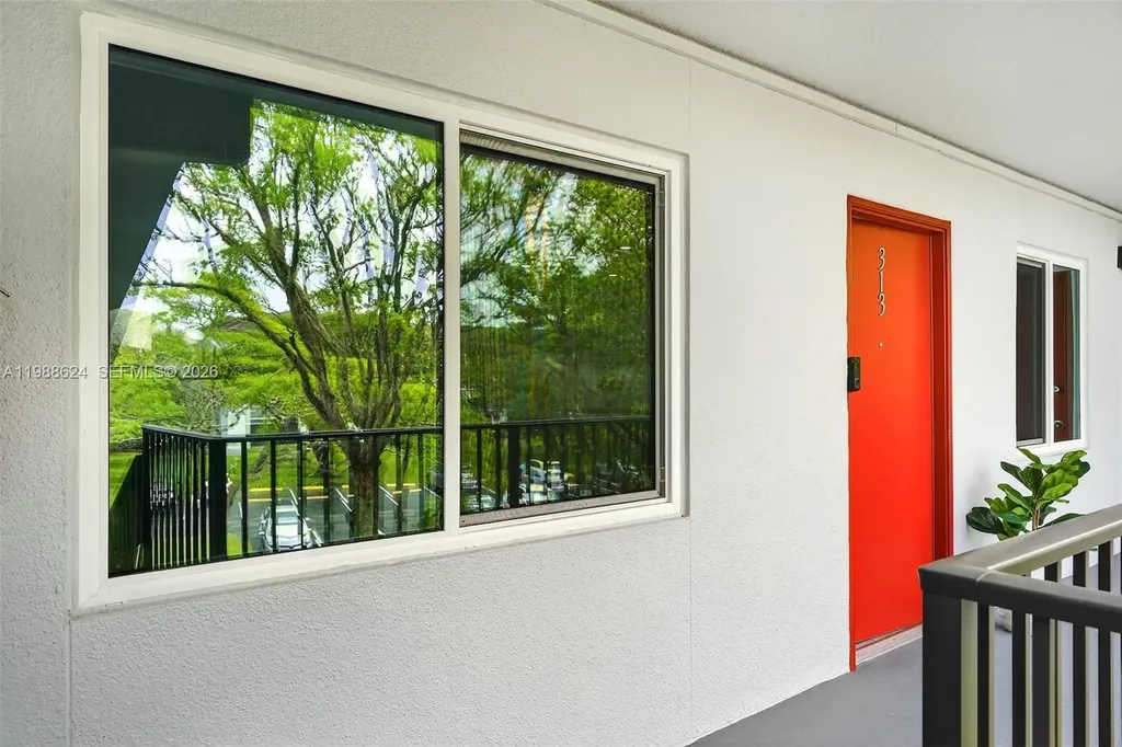 1301 SW 134th Way Pembroke Pines FL 33027