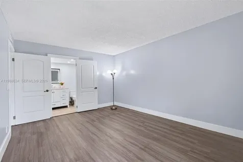 1301 SW 134th Way Pembroke Pines FL 33027
