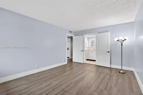 1301 SW 134th Way Pembroke Pines FL 33027