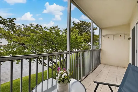 1301 SW 134th Way Pembroke Pines FL 33027