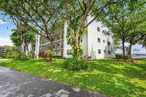 1301 SW 134th Way Pembroke Pines FL 33027