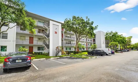 1301 SW 134th Way Pembroke Pines FL 33027
