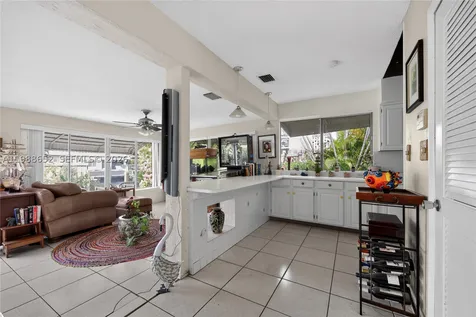 1004 Mandarin Isle Fort Lauderdale FL 33315