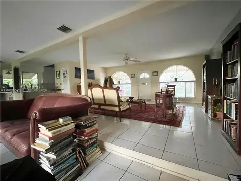 1004 Mandarin Isle Fort Lauderdale FL 33315