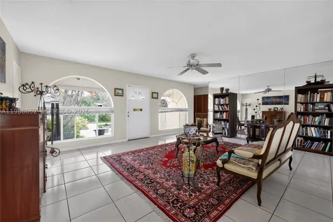 1004 Mandarin Isle Fort Lauderdale FL 33315
