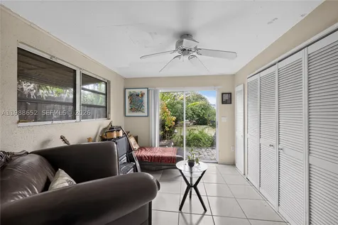 1004 Mandarin Isle Fort Lauderdale FL 33315