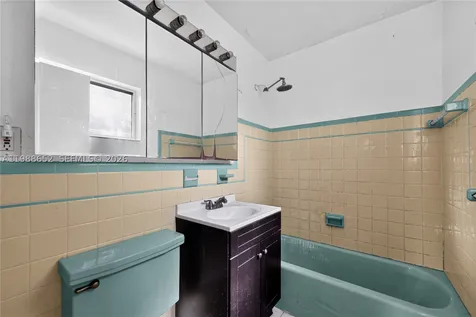 1004 Mandarin Isle Fort Lauderdale FL 33315