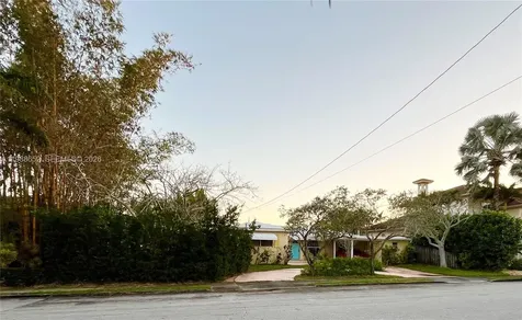 1004 Mandarin Isle Fort Lauderdale FL 33315