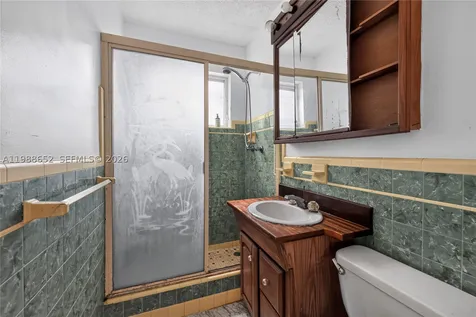 1004 Mandarin Isle Fort Lauderdale FL 33315