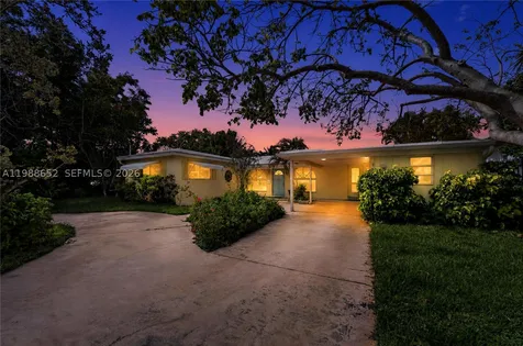 1004 Mandarin Isle Fort Lauderdale FL 33315