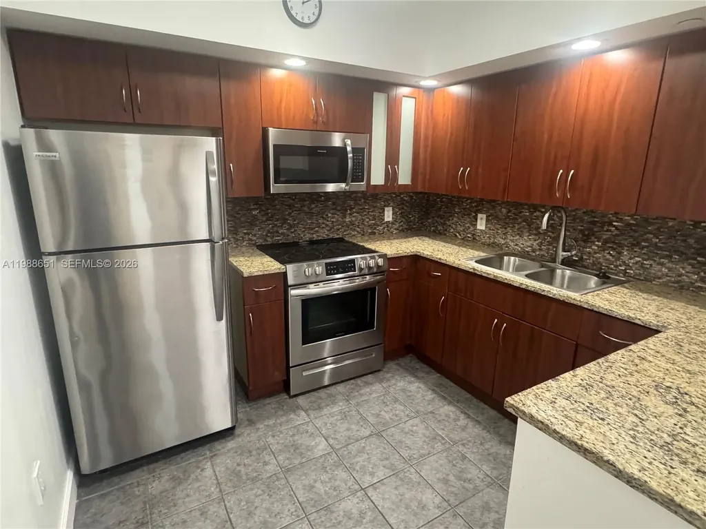 100 N Federal Highway Fort Lauderdale FL 33301