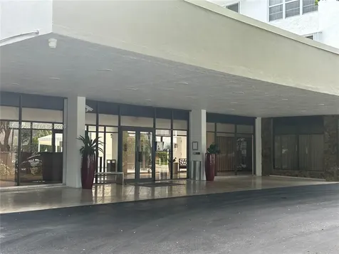 10000 W Bay Harbor Drive Bay Harbor Islands FL 33154