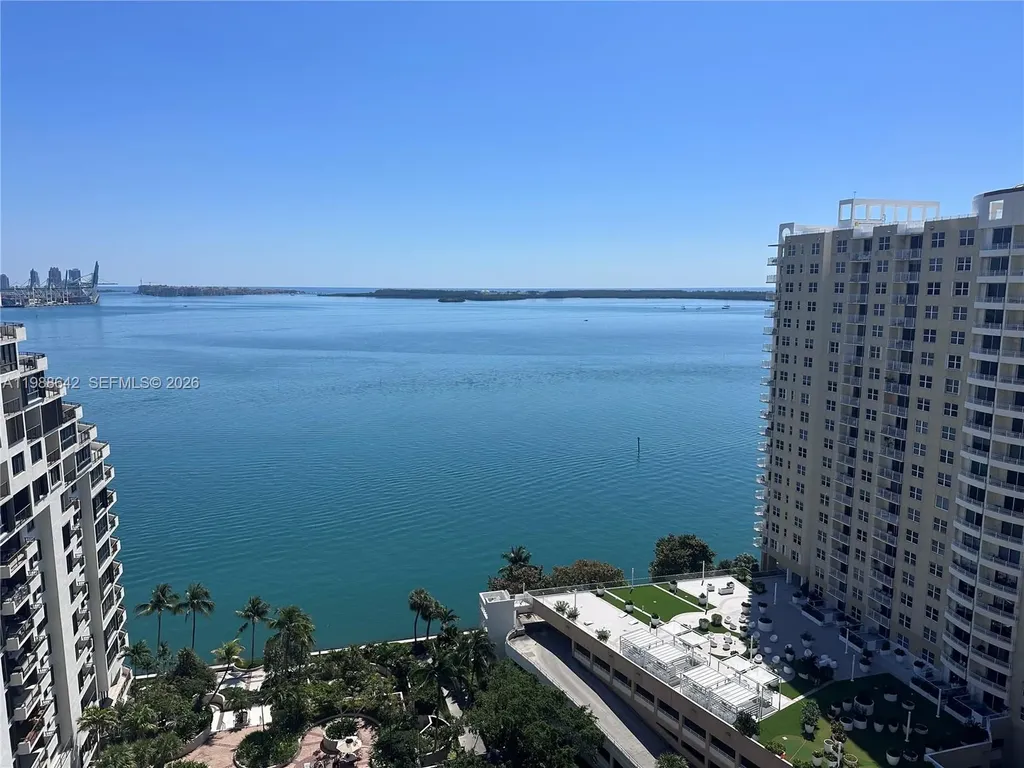 520 Brickell Key Drive Miami FL 33131