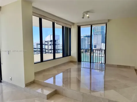 520 Brickell Key Drive Miami FL 33131