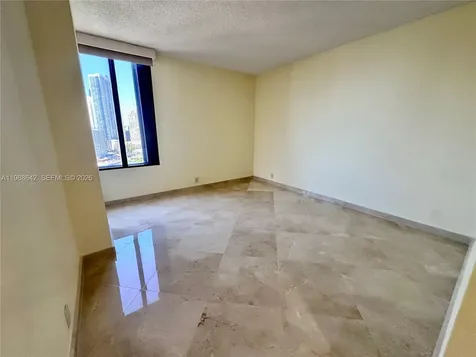 520 Brickell Key Drive Miami FL 33131