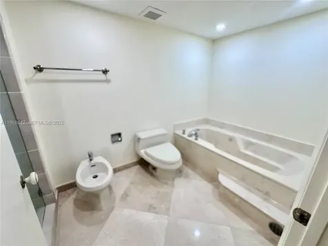 520 Brickell Key Drive Miami FL 33131