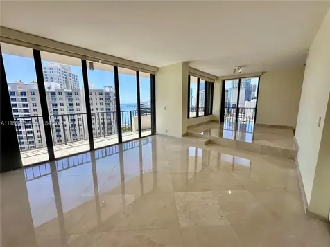 520 Brickell Key Drive Miami FL 33131