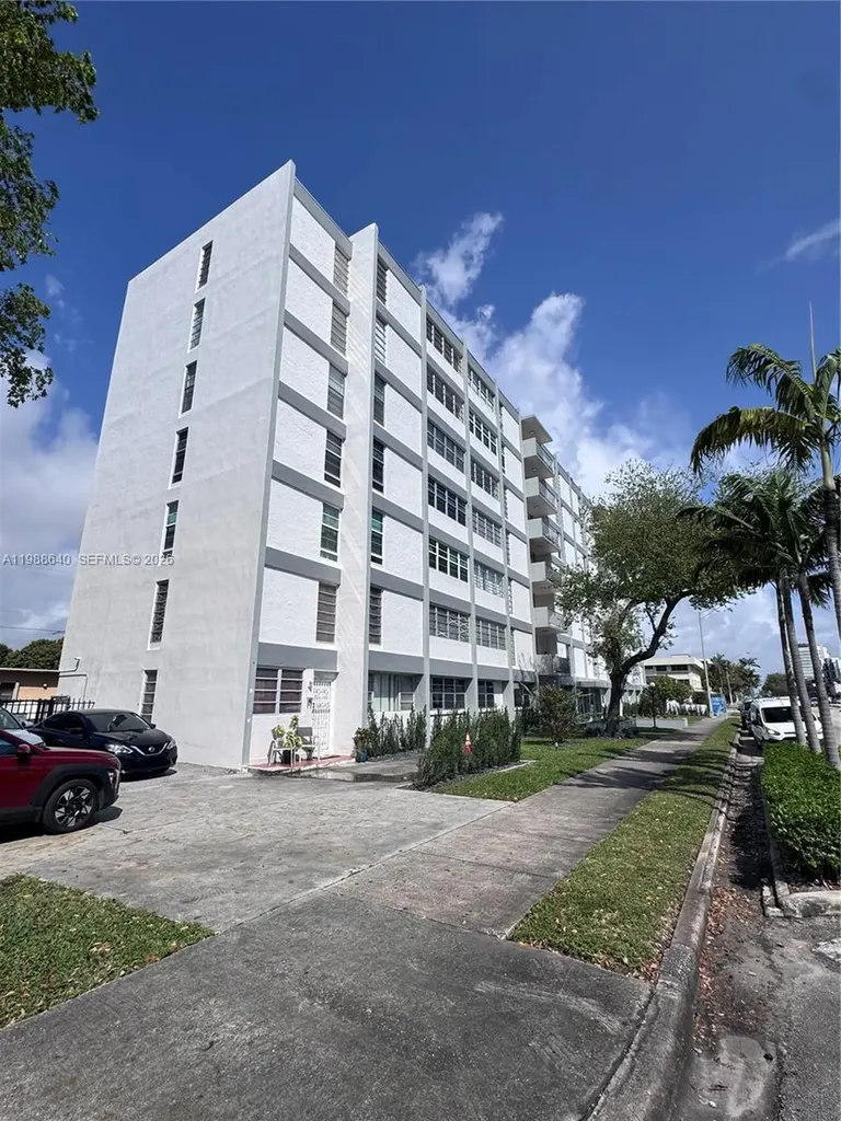 1400 SW 27th Avenue Miami FL 33145