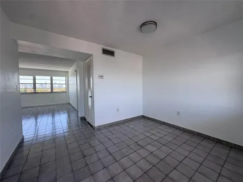 1400 SW 27th Avenue Miami FL 33145
