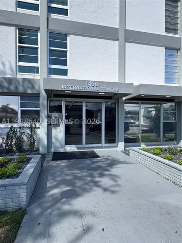 1400 SW 27th Avenue Miami FL 33145