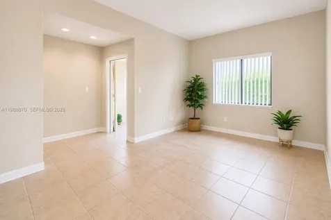 1020 SW 111th Avenue Pembroke Pines FL 33025