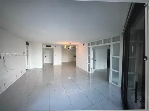 4000 Towerside Terrace Miami FL 33138