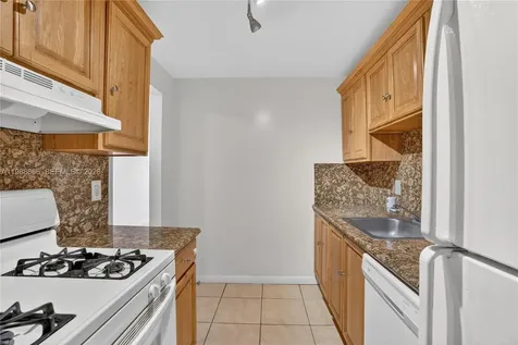 6904 N Kendall Drive Pinecrest FL 33156