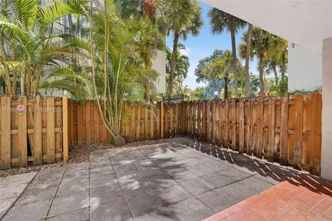 6904 N Kendall Drive Pinecrest FL 33156
