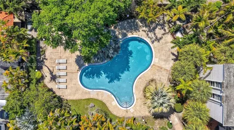 6904 N Kendall Drive Pinecrest FL 33156