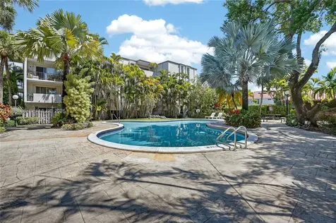 6904 N Kendall Drive Pinecrest FL 33156