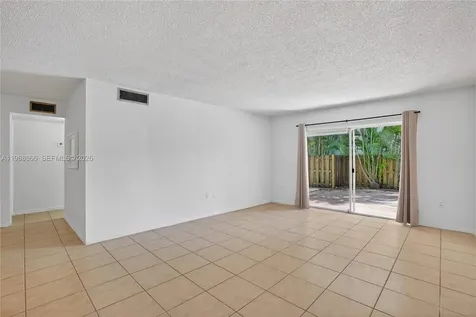 6904 N Kendall Drive Pinecrest FL 33156