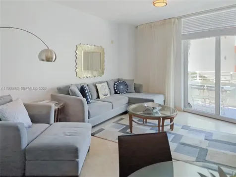 225 Collins Avenue Miami Beach FL 33139