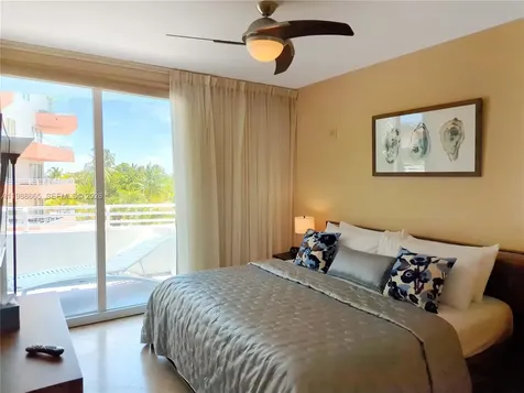 225 Collins Avenue Miami Beach FL 33139