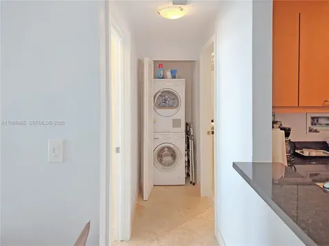 225 Collins Avenue Miami Beach FL 33139