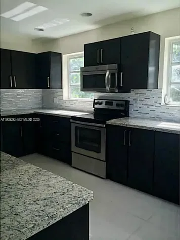 740 NE 179 Te North Miami Beach FL 33162