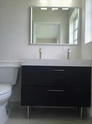 740 NE 179 Te North Miami Beach FL 33162