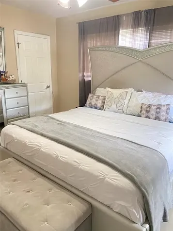 740 NE 179 Te North Miami Beach FL 33162