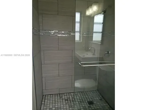 740 NE 179 Te North Miami Beach FL 33162