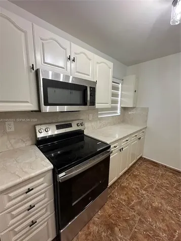 6091 W 22nd Court Hialeah FL 33016