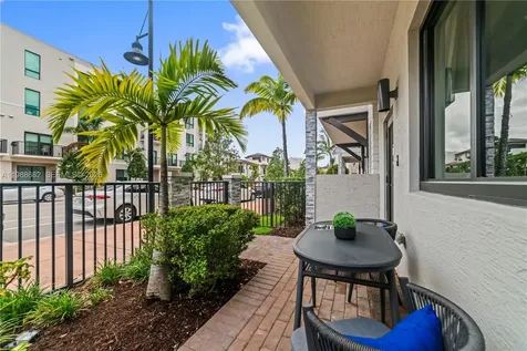 4741 NW 84th Avenue Doral FL 33166